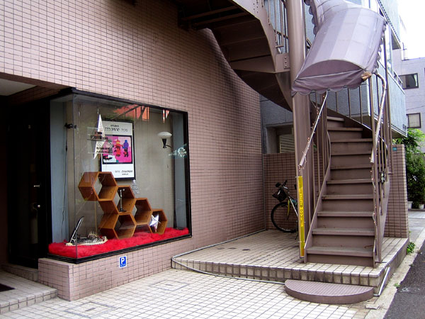 STUDIO MOVE 705が入る建物の外観